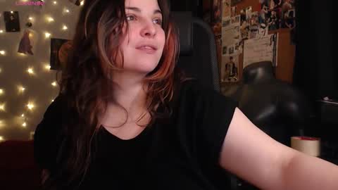 Snapshot of chill_saya chatting on October 15, 2025, 2:55 am Saya online show from October 15, 2025, 2:55 am