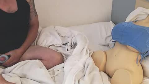 Snapshot of chillguy666 chatting on November 2, 2025, 5:32 am new toy online show from November 2, 2025, 5:32 am