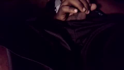 Snapshot of chilling124 chatting on October 13, 2025, 4:45 am Chilling online show from October 13, 2025, 4:45 am