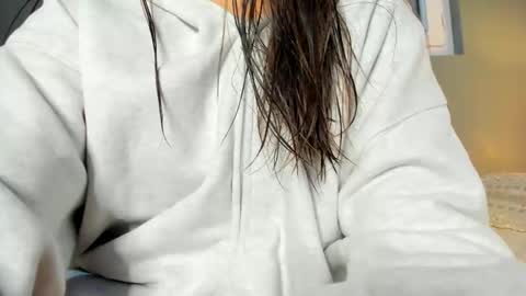 Snapshot of chillwithcamii chatting on October 30, 2025, 11:11 am yoursensualparadise online show from October 30, 2025, 11:11 am