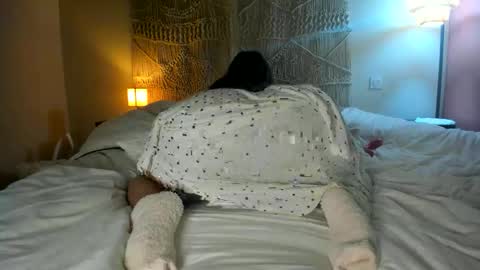 Snapshot of chillwithcamii chatting on November 7, 2025, 7:36 pm yoursensualparadise online show from November 7, 2025, 7:36 pm