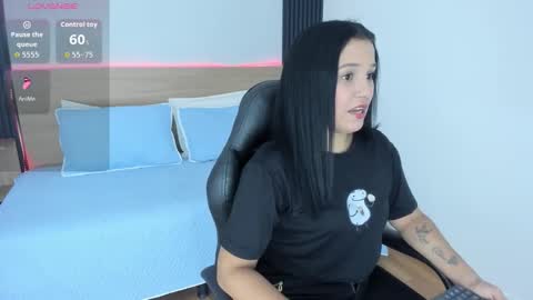 Snapshot of chiqui_milk1 chatting on October 3, 2025, 7:11 pm Chiqui online show from October 3, 2025, 7:11 pm