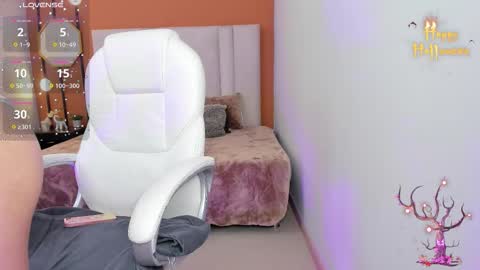 Snapshot of chloe_fischer chatting on October 24, 2025, 5:31 pm Chloe online show from October 24, 2025, 5:31 pm