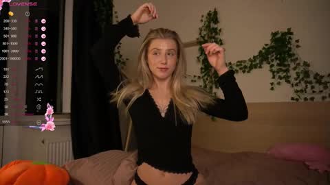 Snapshot of chloe_guidry chatting on October 30, 2025, 4:14 am Arianaa Mourrr online show from October 30, 2025, 4:14 am