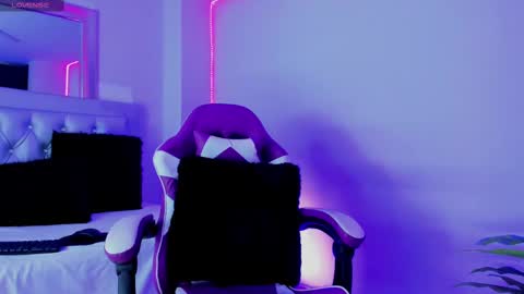 chloe_jacksonn online show from September 22, 2025, 10:56 pm