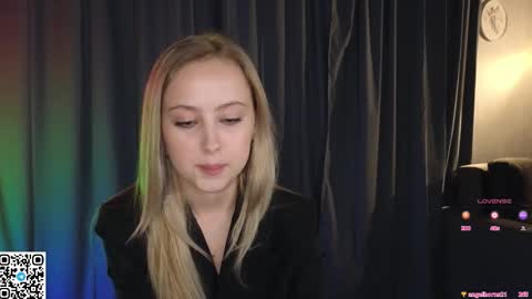 Snapshot of chloe_novel chatting on September 26, 2025, 6:45 pm Chloe online show from September 26, 2025, 6:45 pm