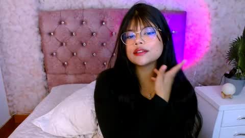 Chloe  online show from November 10, 2025, 8:52 pm