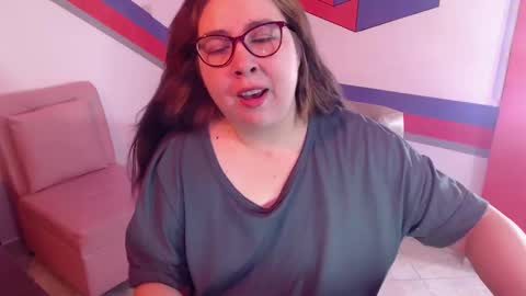 Snapshot of chloe_prg chatting on December 20, 2024, 1:00 pm chloe_prg online show from December 20, 2024, 1:00 pm