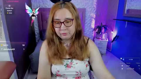 Snapshot of chloe_prg chatting on November 4, 2025, 1:21 pm chloe_prg online show from November 4, 2025, 1:21 pm