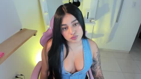 Snapshot of chloe_t2 chatting on October 23, 2025, 3:17 am chloe_t2 online show from October 23, 2025, 3:17 am