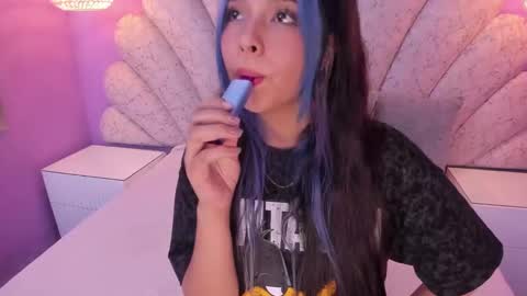 Snapshot of chloe_watson_ chatting on December 26, 2024, 9:37 pm online show from December 26, 2024, 9:37 pm