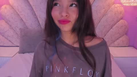 Snapshot of chloe_watson_ chatting on February 4, 2025, 11:16 pm online show from February 4, 2025, 11:16 pm