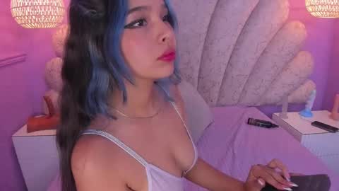 Snapshot of chloe_watson_ chatting on February 16, 2025, 1:36 am online show from February 16, 2025, 1:36 am