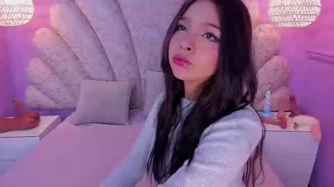 Snapshot of chloe_watson_ chatting on March 5, 2025, 9:15 pm online show from March 5, 2025, 9:15 pm