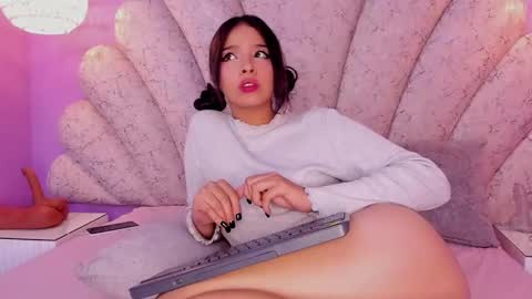 Snapshot of chloe_watson_ chatting on March 6, 2025, 12:21 am online show from March 6, 2025, 12:21 am