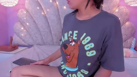 Snapshot of chloe_watson_ chatting on March 7, 2025, 10:10 pm online show from March 7, 2025, 10:10 pm