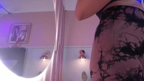 Snapshot of chloe_watson_ chatting on December 14, 2025, 2:33 pm online show from December 14, 2025, 2:33 pm