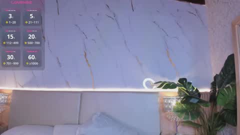 Snapshot of chloeemonroee_ chatting on October 24, 2025, 12:12 pm Chloee online show from October 24, 2025, 12:12 pm