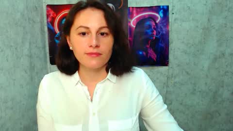 Chloe online show from September 28, 2025, 9:14 am