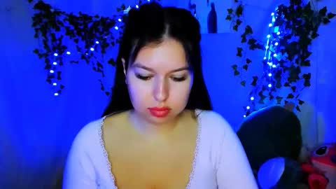 Snapshot of chloericci chatting on December 18, 2025, 11:16 am ChloeRicci online show from December 18, 2025, 11:16 am