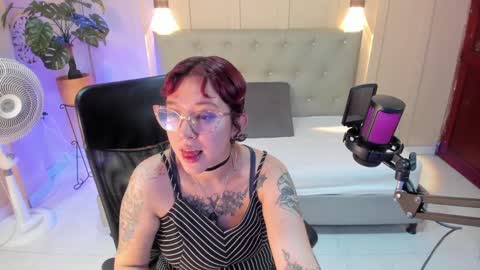 Snapshot of chloerossee chatting on January 12, 2025, 1:21 am Chloe rosse online show from January 12, 2025, 1:21 am