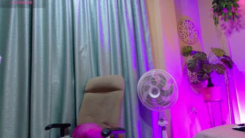Snapshot of chloerossee chatting on October 13, 2025, 1:05 am Chloe rosse online show from October 13, 2025, 1:05 am