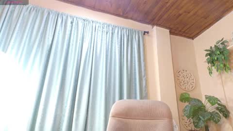 Snapshot of chloerossee chatting on October 19, 2025, 1:06 am Chloe rosse online show from October 19, 2025, 1:06 am