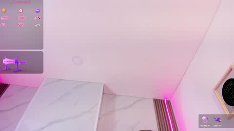 Chlooe online show from February 5, 2025, 1:22 pm