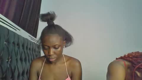 chocobear22 online show from November 28, 2025, 9:56 am