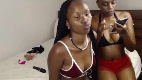 Snapshot of chocolate_river2012 chatting on December 14, 2025, 2:44 pm chocolate_river2012 online show from December 14, 2025, 2:44 pm