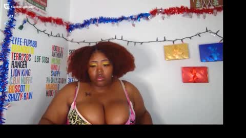 Snapshot of chocolatebunnyxx69 chatting on December 9, 2024, 5:30 pm Melina online show from December 9, 2024, 5:30 pm