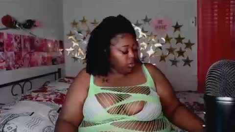 Snapshot of chocolatebunnyxx69 chatting on September 22, 2025, 6:43 pm Melina online show from September 22, 2025, 6:43 pm