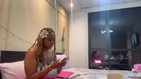 Snapshot of chocolatecakequeen chatting on January 16, 2025, 1:58 am ChocolateCakeQueen online show from January 16, 2025, 1:58 am