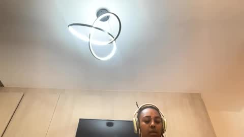 Snapshot of chocolatecakequeen chatting on January 27, 2025, 11:54 pm ChocolateCakeQueen online show from January 27, 2025, 11:54 pm