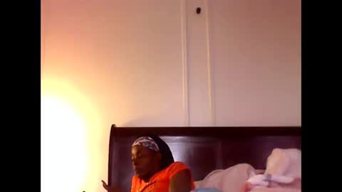 Snapshot of chocolatedrop_ chatting on September 30, 2025, 12:21 pm chocolatedrop_ online show from September 30, 2025, 12:21 pm