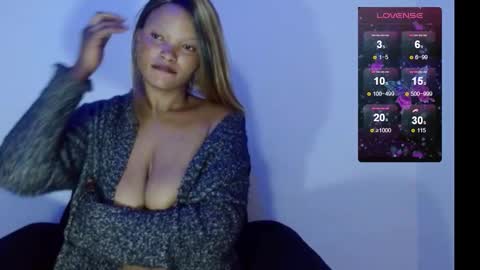 chocolatemilkebony online show from January 27, 2025, 8:40 am