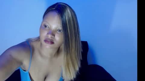 chocolatemilkebony online show from January 29, 2025, 10:22 pm