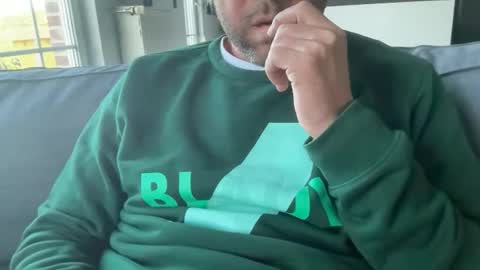 Snapshot of chris13abcd chatting on November 5, 2025, 2:39 pm chris13abcd online show from November 5, 2025, 2:39 pm