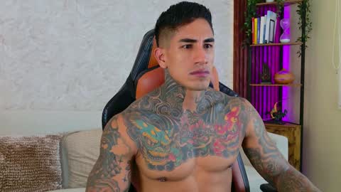 Snapshot of chris_reilly chatting on November 18, 2025, 2:10 pm chris reilly online show from November 18, 2025, 2:10 pm