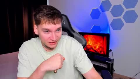 Snapshot of chris_tyson chatting on December 3, 2025, 7:27 am Chris Tyson online show from December 3, 2025, 7:27 am