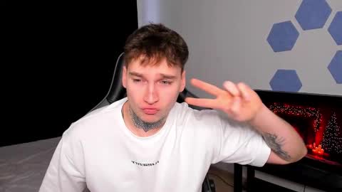 Snapshot of chris_tyson chatting on December 14, 2025, 7:47 am Chris Tyson online show from December 14, 2025, 7:47 am