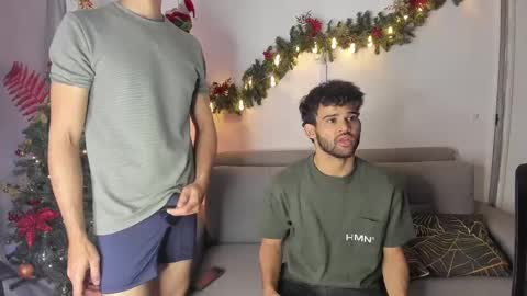 Im Chirs IM MODEL INDEPENDT online show from December 9, 2024, 3:07 am