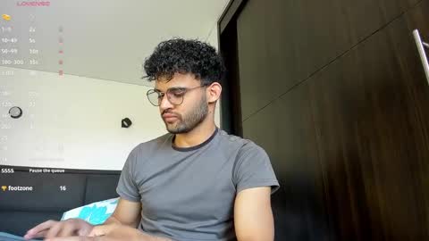 Im Chirs IM MODEL INDEPENDT online show from January 30, 2025, 7:15 pm