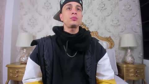 Chris online show from December 5, 2025, 7:10 pm