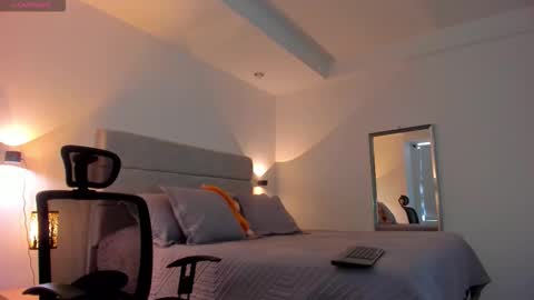 chrismorgan24 online show from September 9, 2025, 5:12 pm