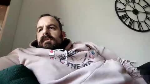 chris  ole online show from December 2, 2025, 8:52 am