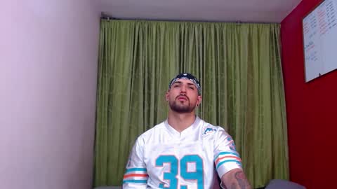 chriss_james online show from October 31, 2025, 1:06 am