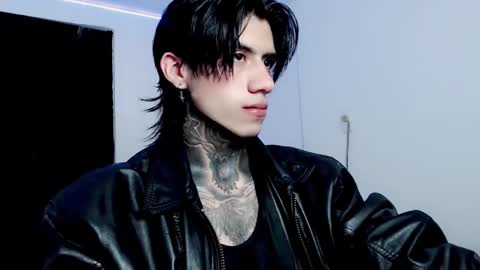 Snapshot of chriss_opp chatting on February 13, 2025, 5:05 am CHRIS INDEPENT MODEL online show from February 13, 2025, 5:05 am