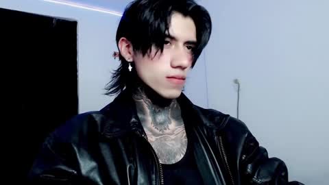 Snapshot of chriss_opp chatting on February 23, 2025, 3:18 pm CHRIS INDEPENT MODEL online show from February 23, 2025, 3:18 pm