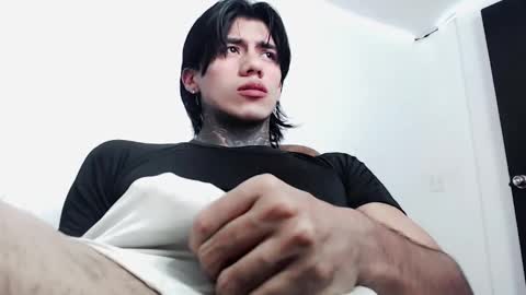 Snapshot of chriss_opp chatting on March 9, 2025, 3:43 am CHRIS INDEPENT MODEL online show from March 9, 2025, 3:43 am